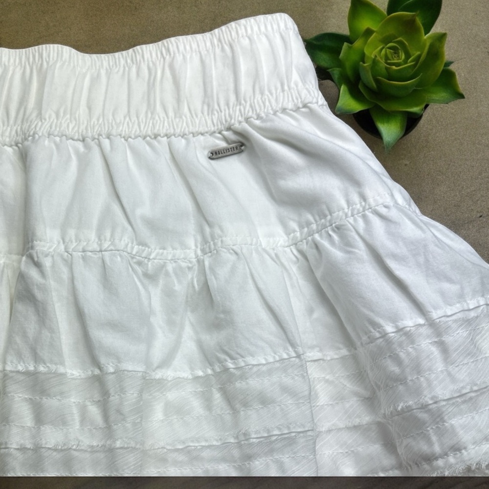 HOLLISTER | White Skirt